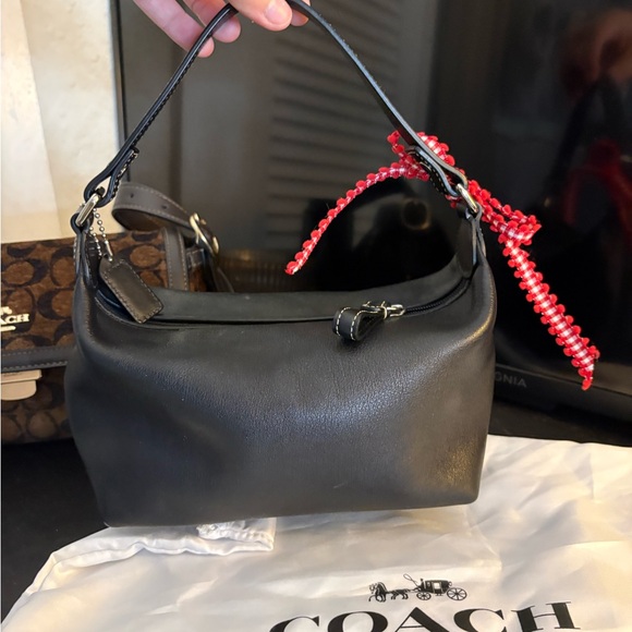 Coach Black Leather Women's Bag - Picture 2 of 3